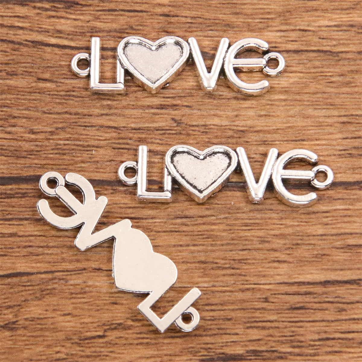 20 sztuk 16 stylów nowy mieszany stop antyczne puste serce angielskie litery Charms do tworzenia biżuterii DIY Handmade złącze motylkowe