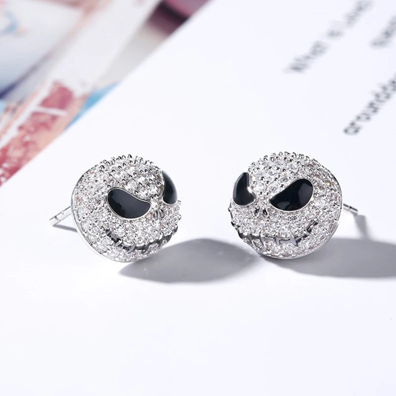 Цепочка с подвеской и серьги-гвоздики в виде черепа