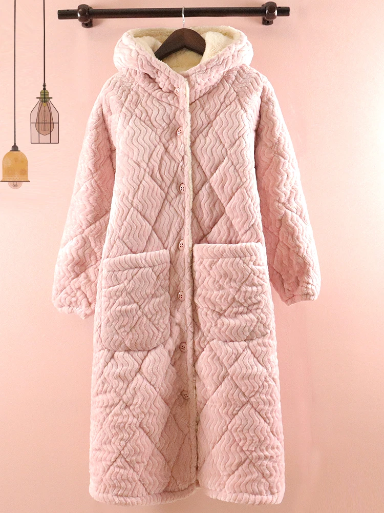 Зимняя ночная рубашка женский халат однотонный длинный трехслойный утолщенный