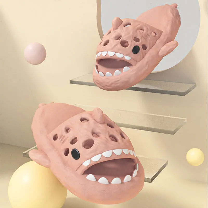 

Тапки женские из ЭВА, толстые мягкие Нескользящие, с вырезами из металла, Мультяшные акулы, уютная обувь для пар, для защиты от столкновений