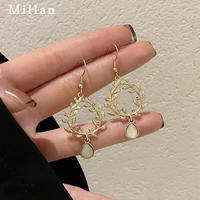 mihan women jewelry leaf earrings 2022 new trend elegant temperament resin drop earrings for women party gifts