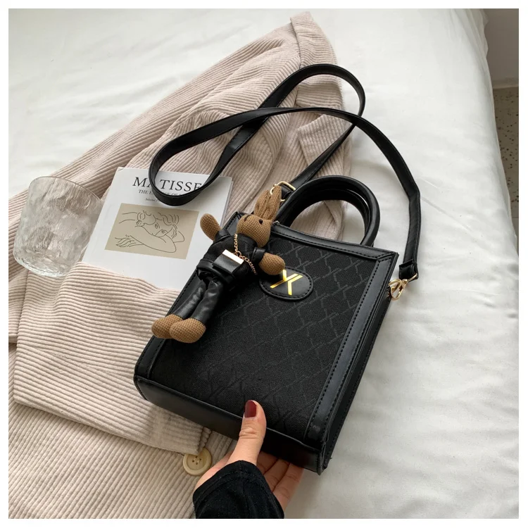 

Luxury Designer Shoulder Bag For Women Pu Leather Crossbody Messenger Female BagsChain Sling Ladies Handbags