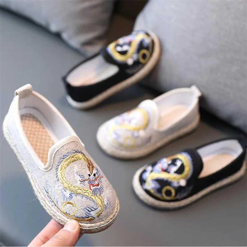 

Boys embroidered shoes Light bottom non-slip Old Beijing cloth shoes Chinese style Hanfu shoes Performance shoes size 25-36