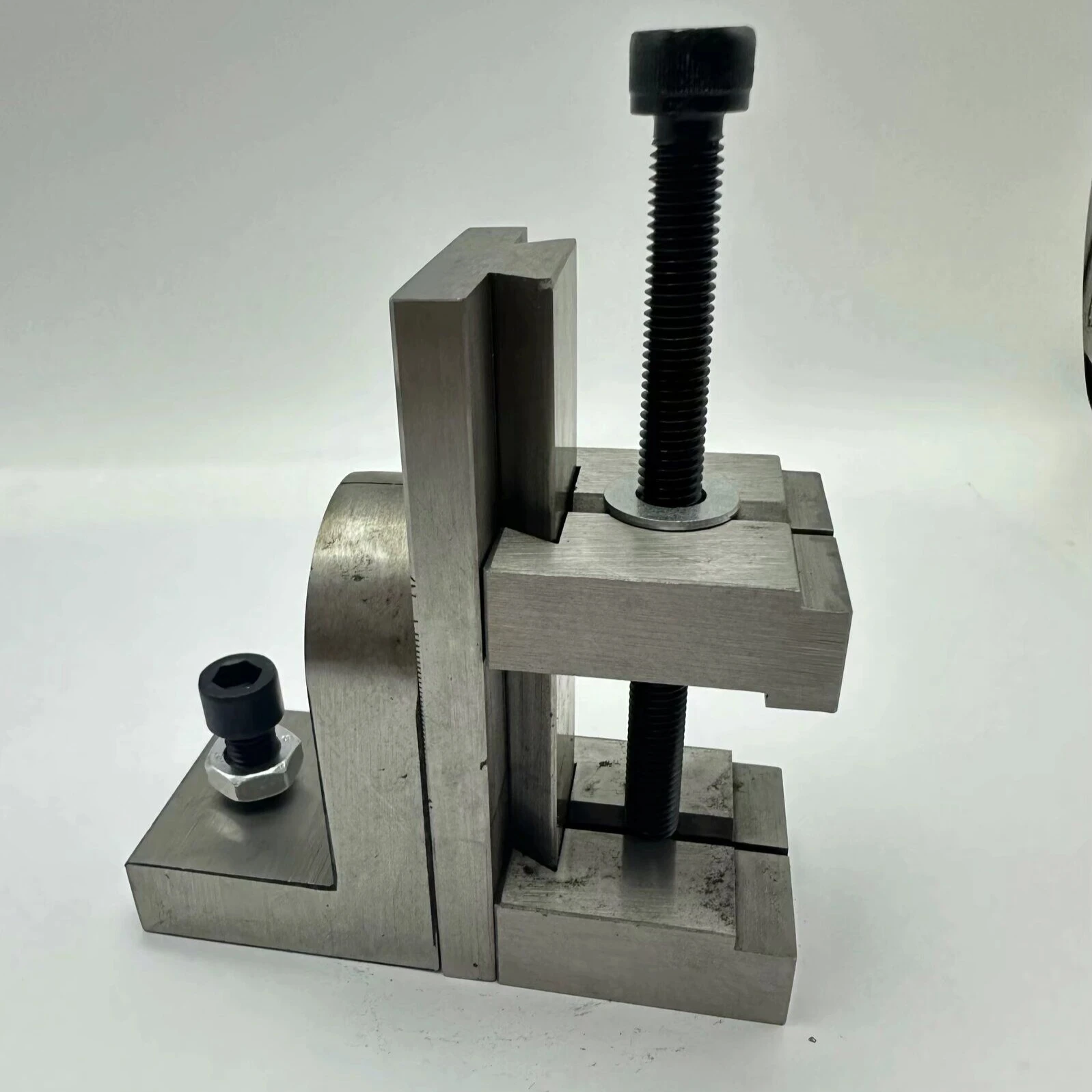 

360 ° Многофункциональное специальное приспособление для электроэрозионной обработки, фиксированный кронштейн для заготовки проволоки, тиски для резки проволоки, аксессуары для станков