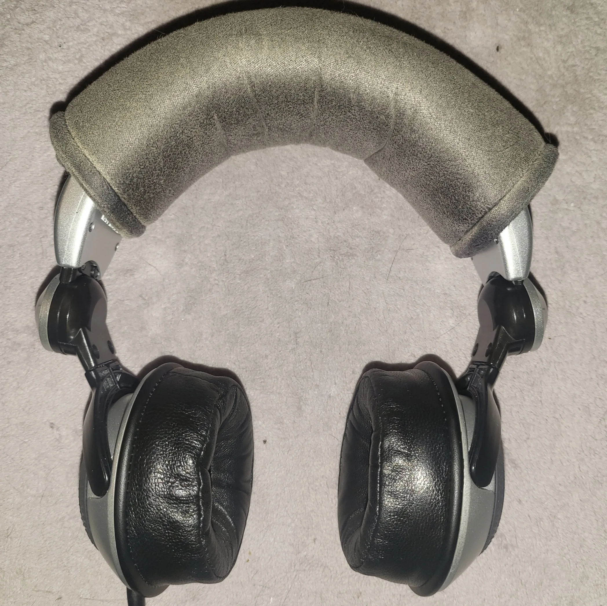 Амбушюры из овчины из пены с эффектом памяти для наушников Panasonic Technics RP-DJ1200 RP-DJ1205 RP-DJ1210 (art.: 3920ccd8200cd) - 3920ccd8200cd