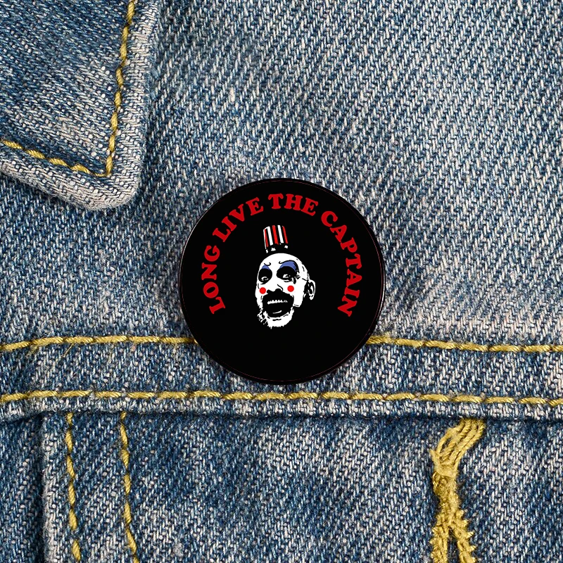 

Long Live RIP Captain Spaulding Sid Haig Halloween Pin Custom vintage Brooches Shirt Lapel Bag Badge pins for Lover Girl Friends