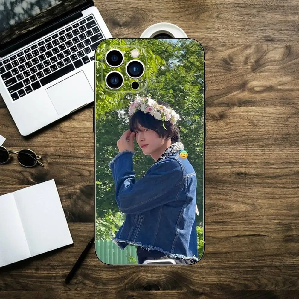 Фото Чехол для телефона Kpop-R-Riize Wonbin для iPhone 16,15,14,13,12,11,XS,XR,X,8,7,Pro,Max,Plus,mini, силиконовый черный чехол №5