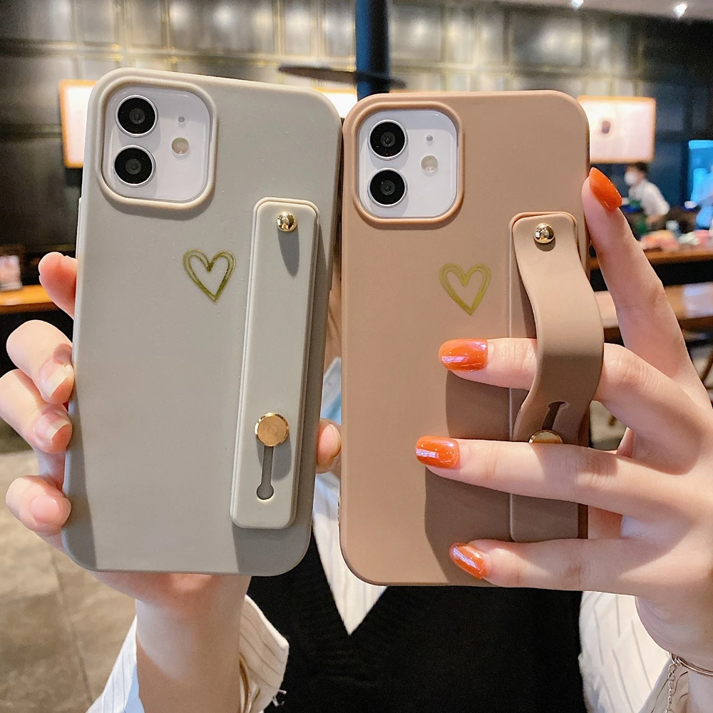 Wrist Strap Love Heart Soft Silicone Case for iPhone 14 12 11 Pro Max X Xs Xr 7 8 Plus 13 Mini SE Luxury Shockproof Stand Cover
