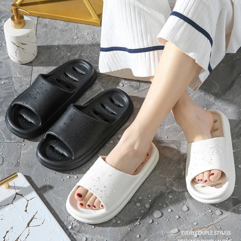 Comwarm New Indoor Women Bath Slippers Men Soft Sole Hollow Bathroom Shoes Water Leaky Non-slip Flip Flips Outdoor Beach Slides