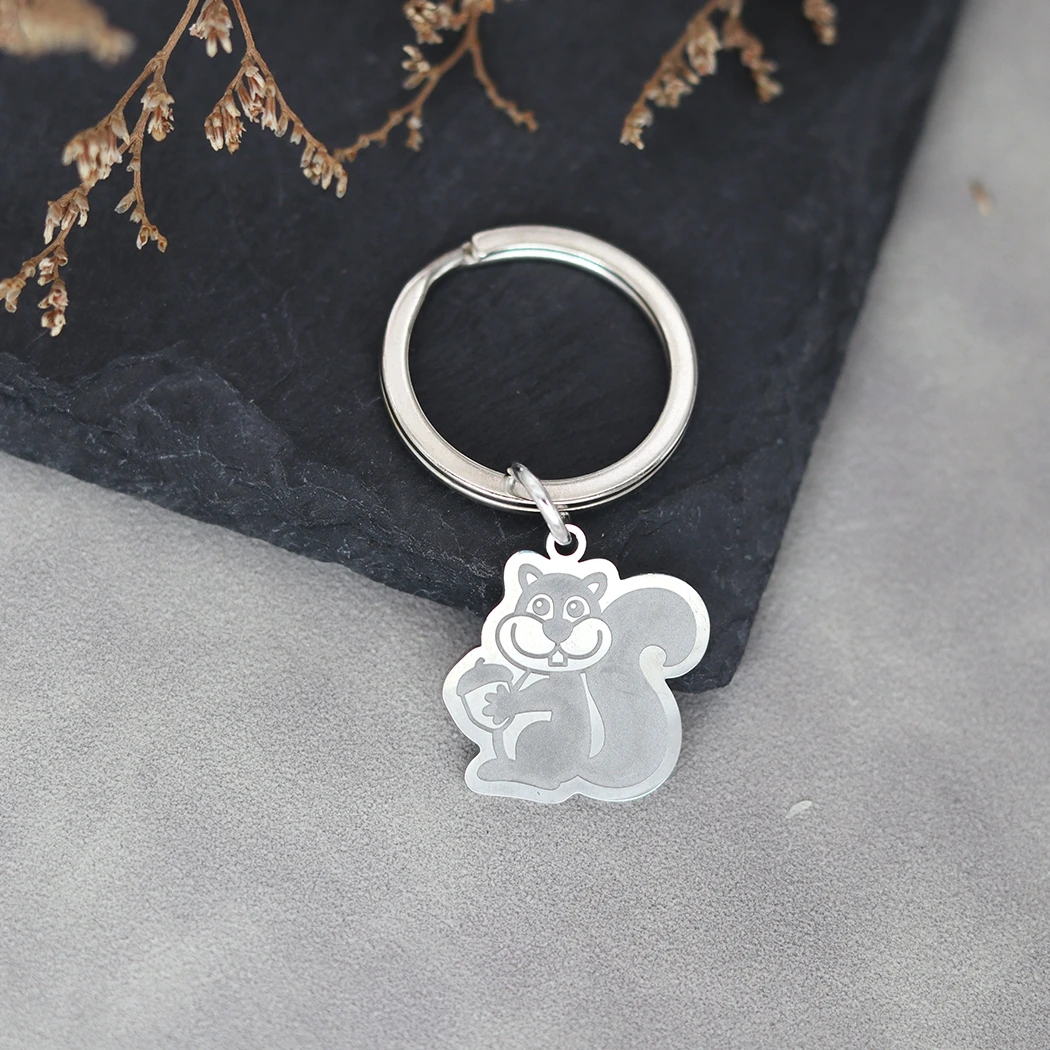 Нержавеющая сталь индивидуальное имя белка держит жолудь брелки для женщин