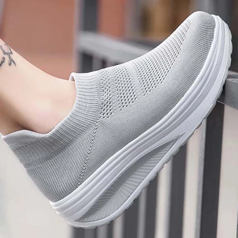 Women Casual Sneakers Comfortable Sport Fashion Height Increasing Shoes for Woman Nice Breathable Air Mesh Swing Wedges Sneakers