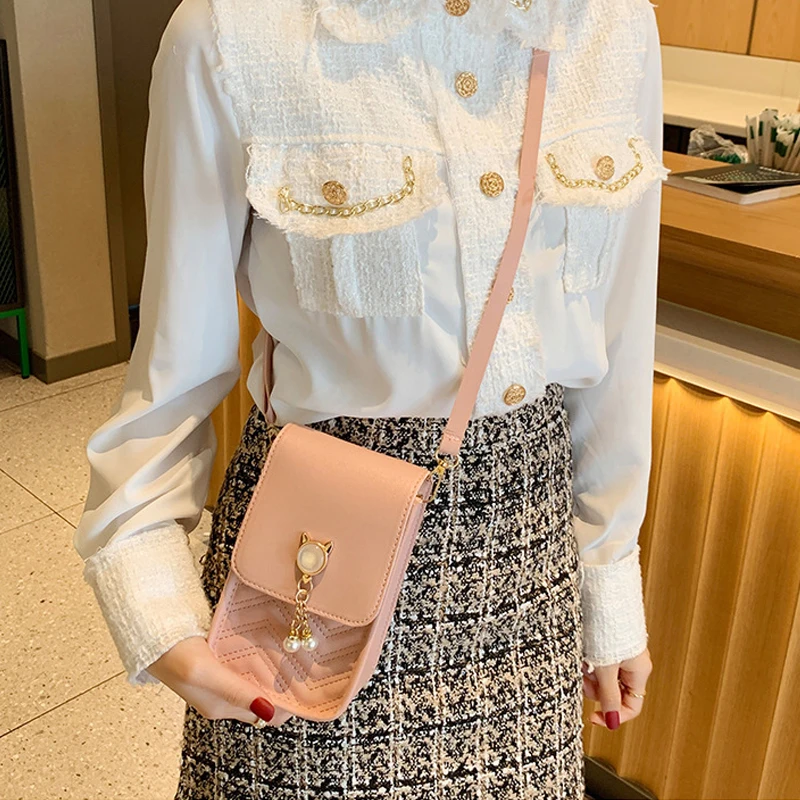 

New 2022 Trend Hot Sale Fashion Mini Cross-body Mobile Phone Shoulder Bag Pearl Tassel Cover-style Female Bag Crossbody Bags