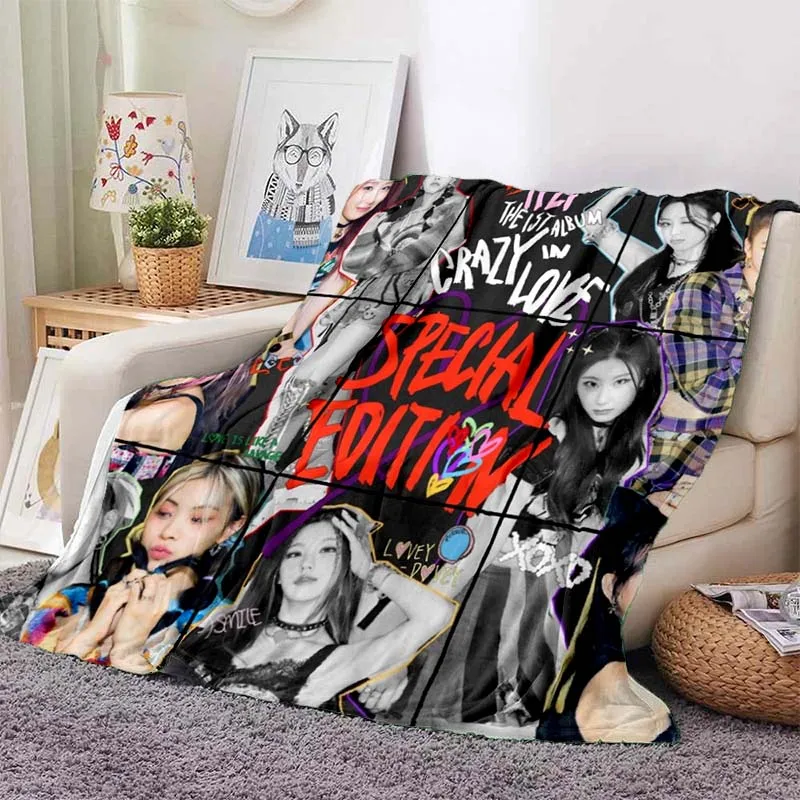 

IZONE pattern blanket star art flannel thin blanket portable home travel office lunch break blanket blanket birthday gift