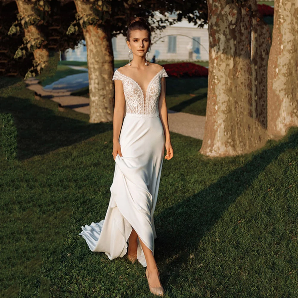 

Illusion Back Scoop Neck Wedding Dresses For Women Cap Sleeves With Lace Appliques Sweep Train A Line Bridal Gowns Custom Made