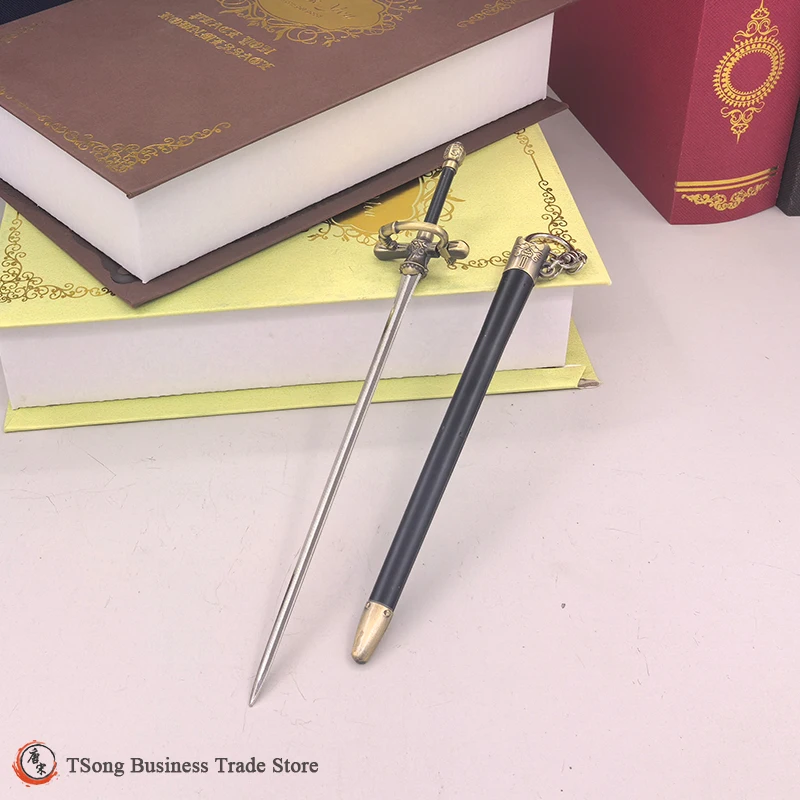 Периферийные устройства игры длиной 21 см (8 26 дюйма) из фильмов и телевидения