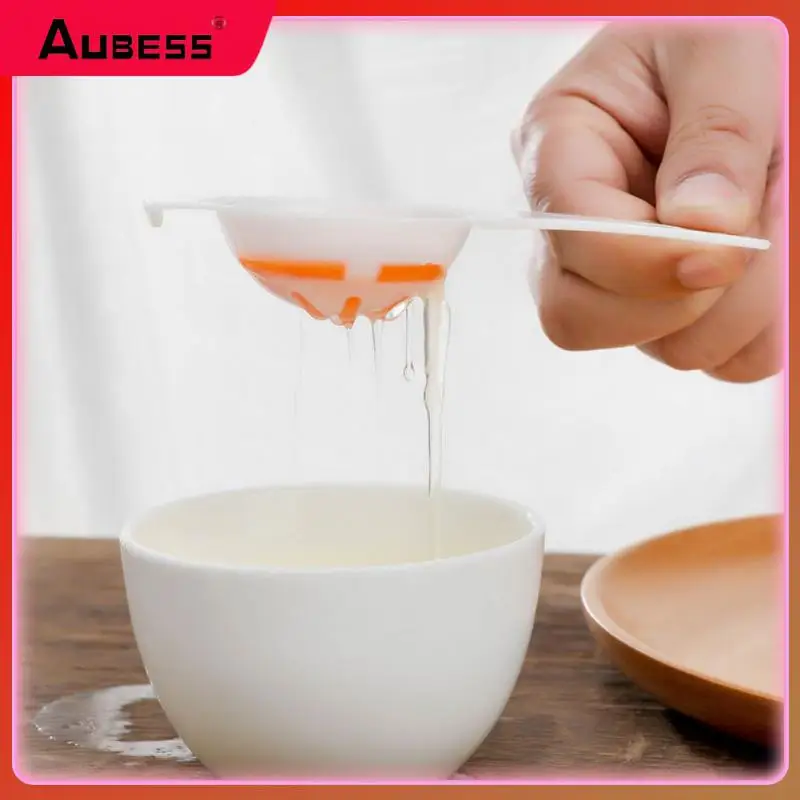 

5/8/10PCS Mini With Silicone Holder Egg Separator Convenient Eggs Tool Kitchen Baking Separates Sieve Kitchen Accessories White