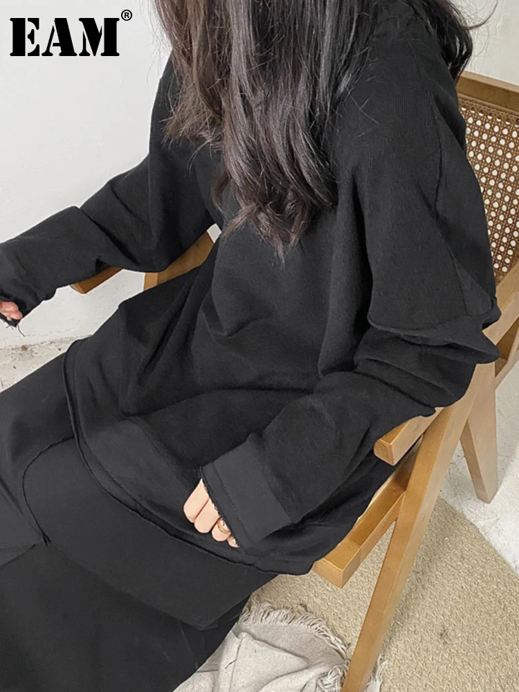

[EAM] Loose Fit Burrs Spliced Sweatshirt New Round Neck Long Sleeve Women Big Size Fashion Tide Spring Autumn 2022 1DD3176