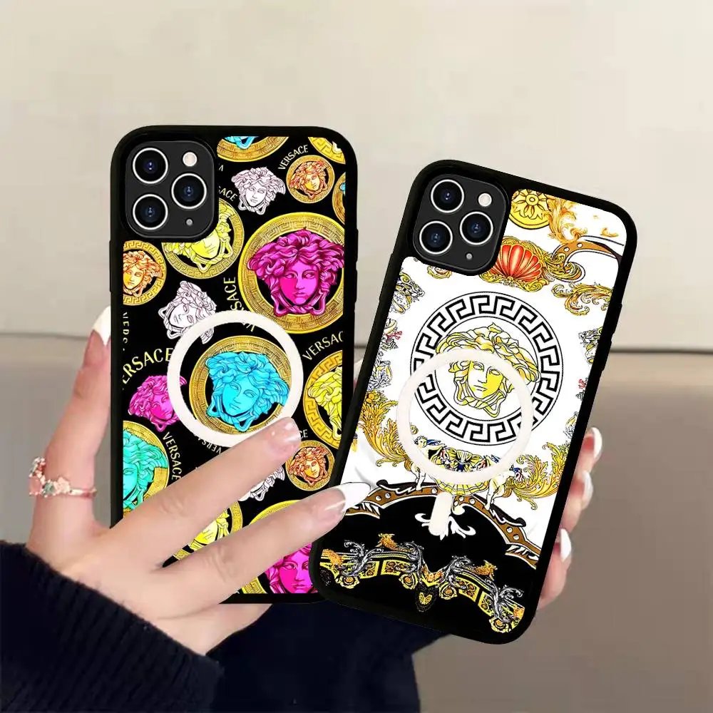 Фото Модный и роскошный чехол для телефона V-Versace для iPhone 17 Air 16 15 14 13 12 11 Pro Max Plus с поддержкой беспроводной зарядки Magsafe. №2