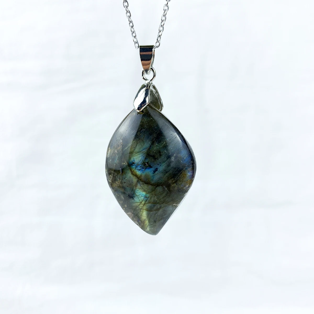 

Natural Stone Necklace Flashy Labradorite Raw Gemstones Pendants Long Crystals Beaded Stainless Steel Silver Chains Jewelry