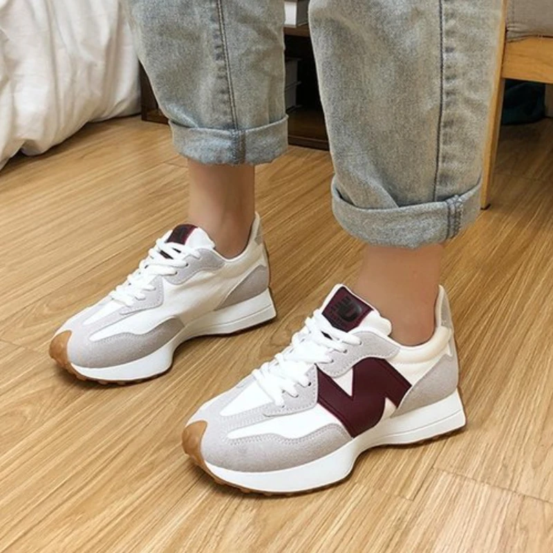 Women Luxury Sports Shoes 2023 Spring Autumn New Air Mesh Color Block Popular Trendy Soft Sole Casual Sneakers