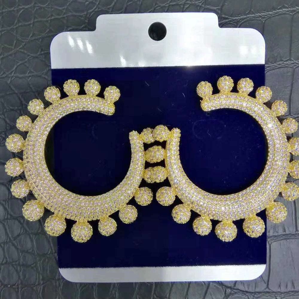 

Soramoore 2022 Dubai Nigerian Big Round Stud Earrings AAA Cubic Zirconia Bridal Wedding Earrings Fashion Jewelry Womens Jewelry