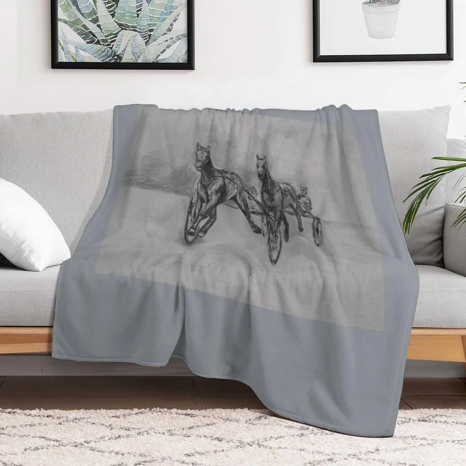 Беретное дерби в сером цвете. Мягкие пледы клетку и гигантские одеяла для дивана.