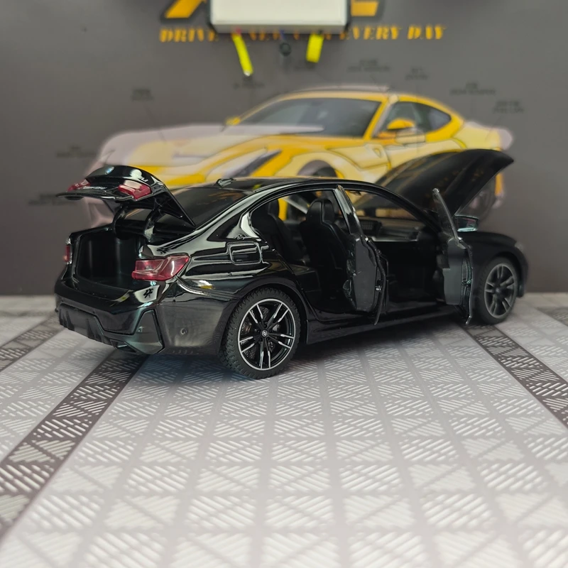 Модель автомобиля BMW 3 серии 325li из сплава, масштаб 1:24, с открывающимися дверями, звуковыми и световыми эффектами, подарок. (art.: 3920d81fad2cd) - 3920d81fad2cd