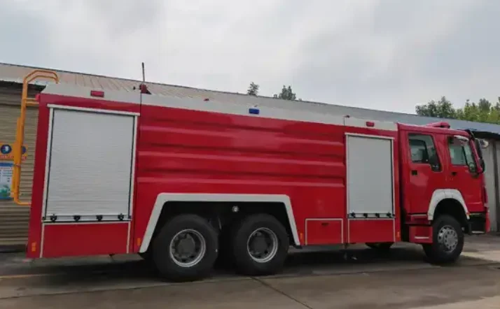 6*4 LHD/RHD 420 л.с. Евро2-Евро6 SINOTRUK HOWO 16cbm пенопластовый и водный пожарный грузовик