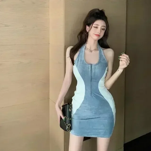 Платье на бретельках с открытыми плечами женское летнее платье 2024 новое