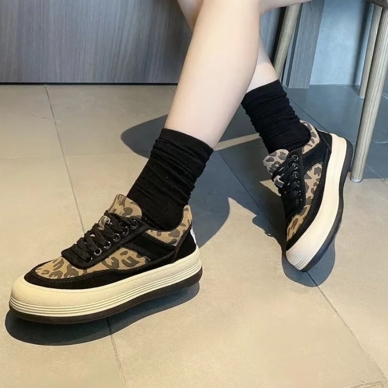 

Niche Style Women's New Platform Vintage Leopard Print Women's Shoes Explosive Sports Canvas Shoes Ins