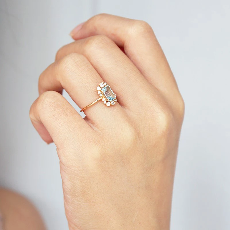 Женское кольцо с натуральным топазом из серебра 925 пробы | Украшения и аксессуары