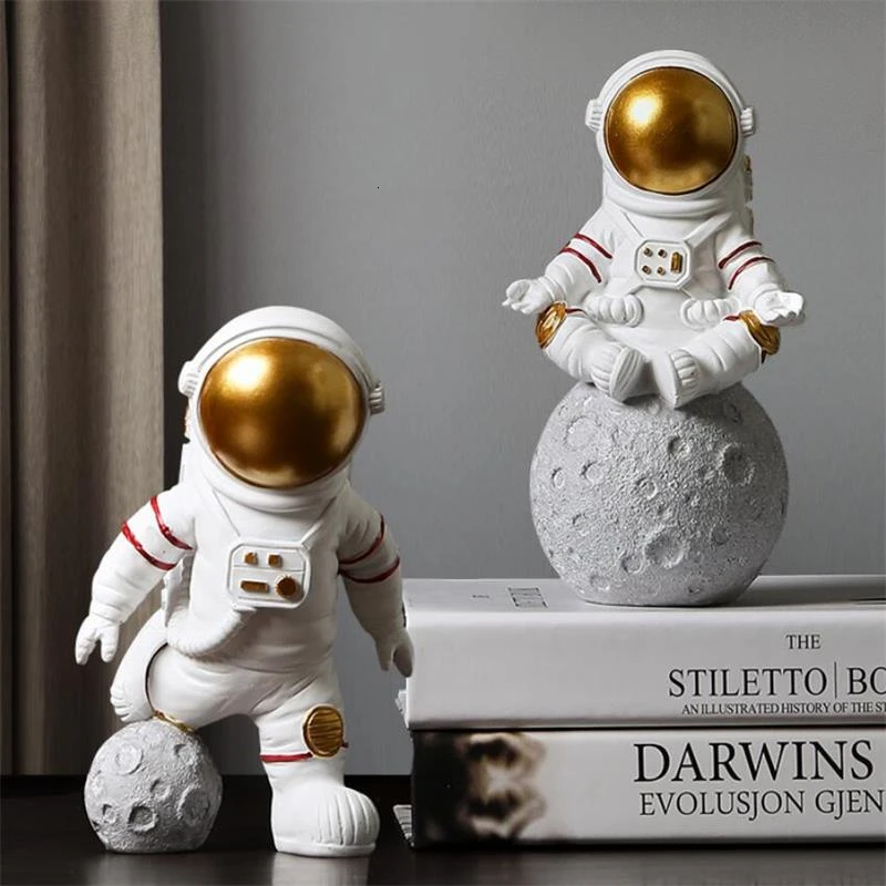 

Статуэтка в европейском стиле астронавта, скульптура для дома, герой-космоавт, офисный декор, миниатюрная модель, креативные фигурки, подел...