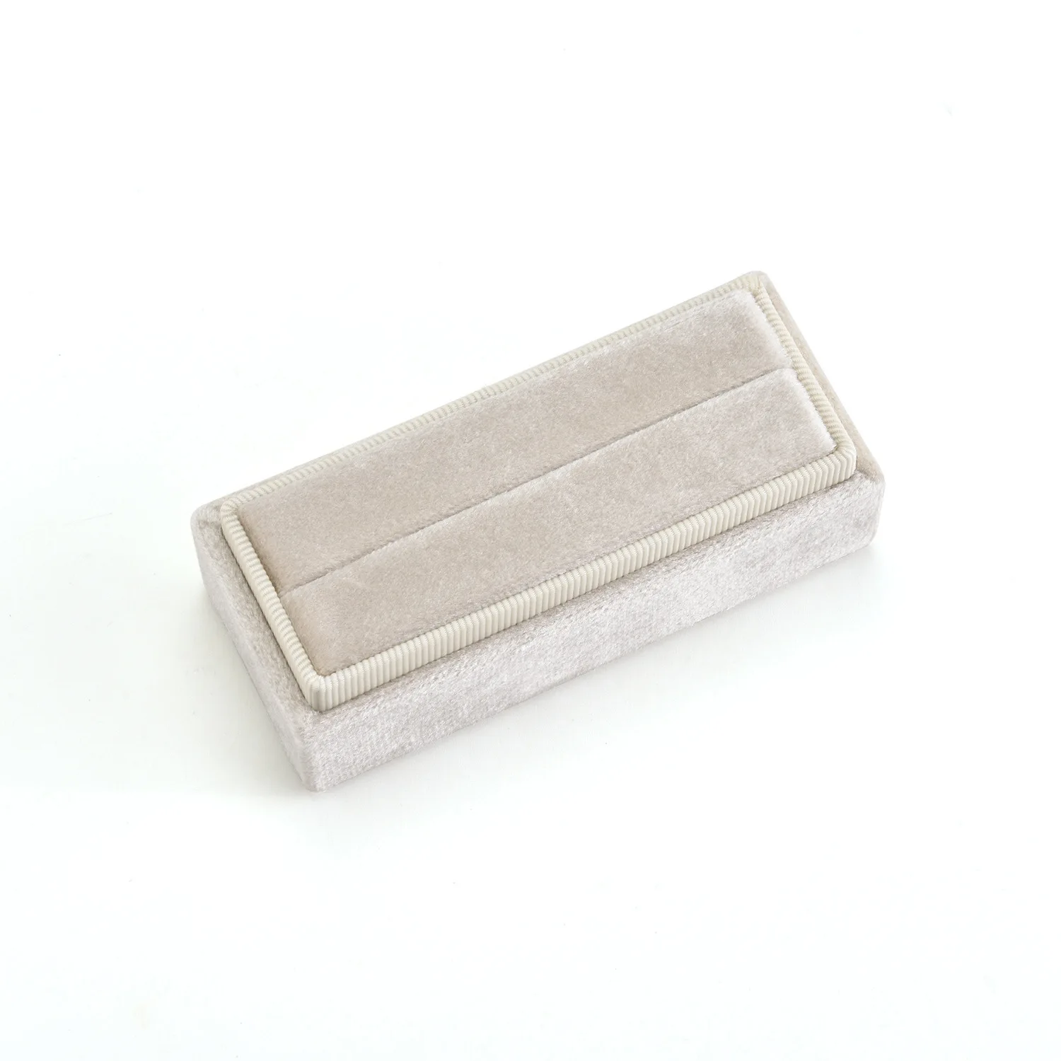 

Бархатная шкатулка для колец Baby.Xin