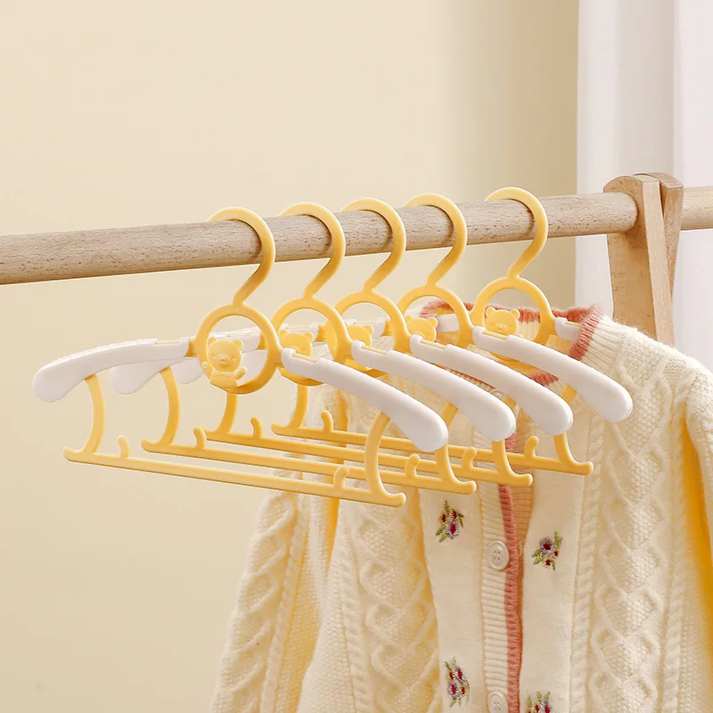 Я ЗНАЮ гибкую 10 шт. пластиковая вешалка для детской одежды с медведем