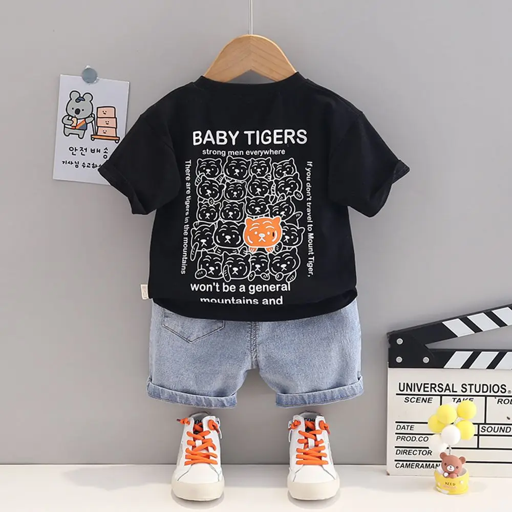 

Футболка с круглым вырезом и шорты для мальчиков 1-4 лет