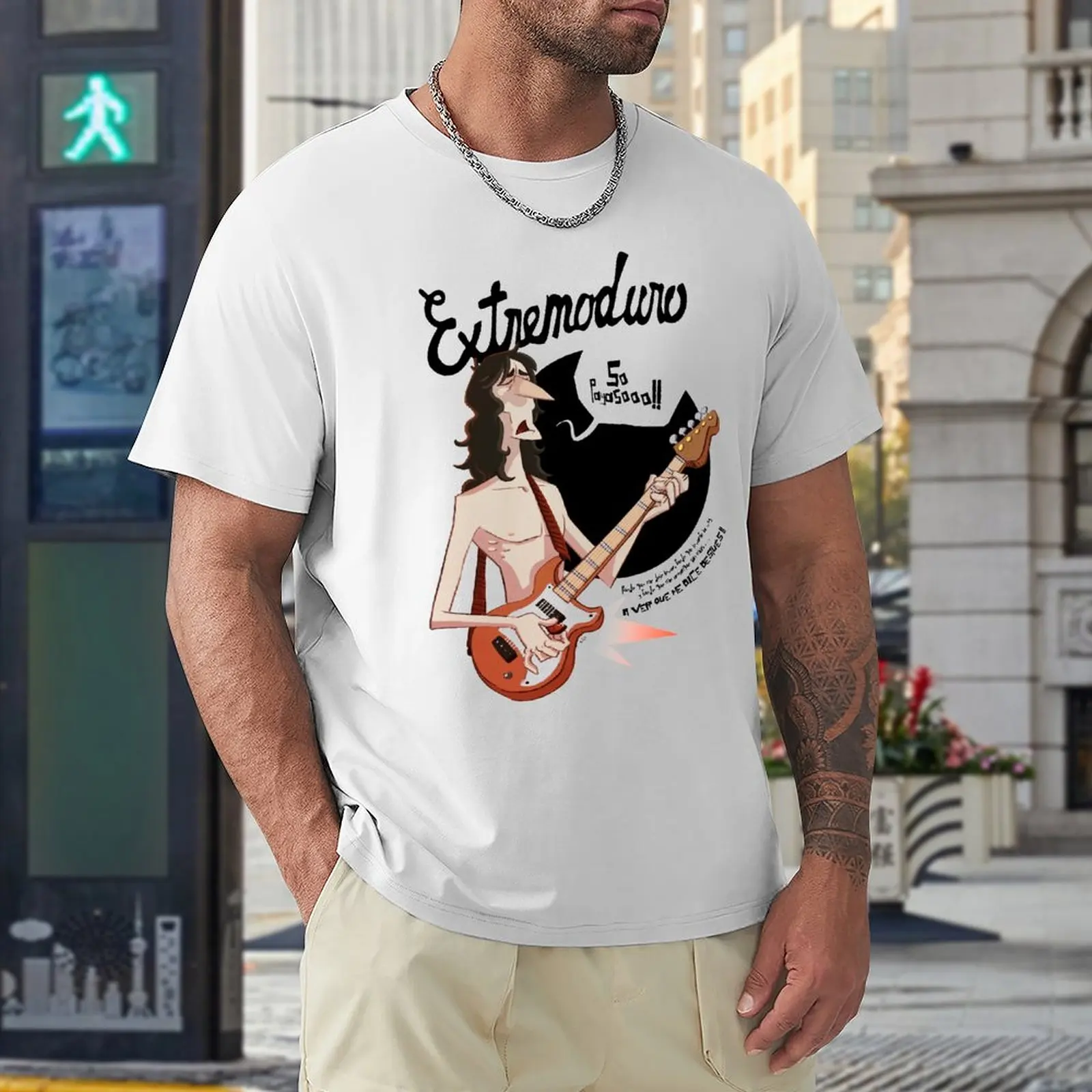 

Футболка с круглым вырезом и надписью «VILLA блог»