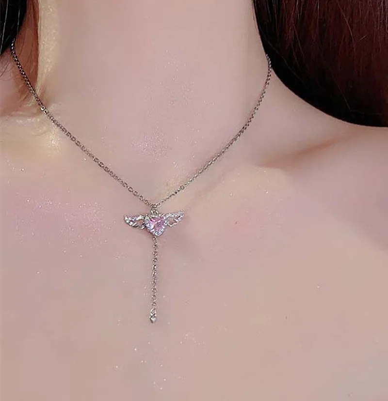 

2023 New Pink Crystal Angel Wings Heart Pendant Necklace Ladies Simple Jewelry Girls Necklace Cupid's Arrow Necklace