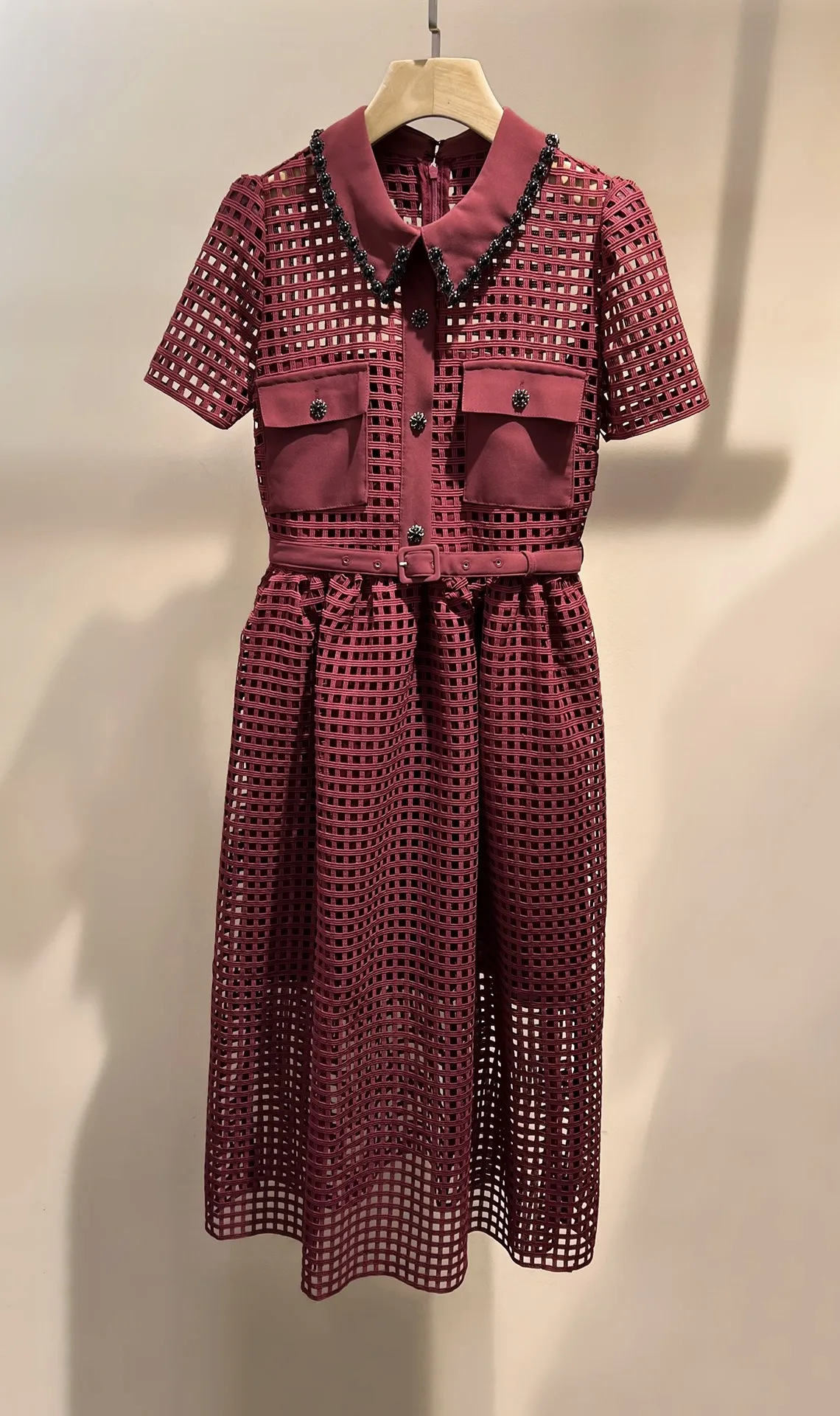 

2023 Spring/Summer Vintage Hollow out Plaid Wine Red Belt Waist Closure Neckline Beaded Turn Down Neck Dress woman dress