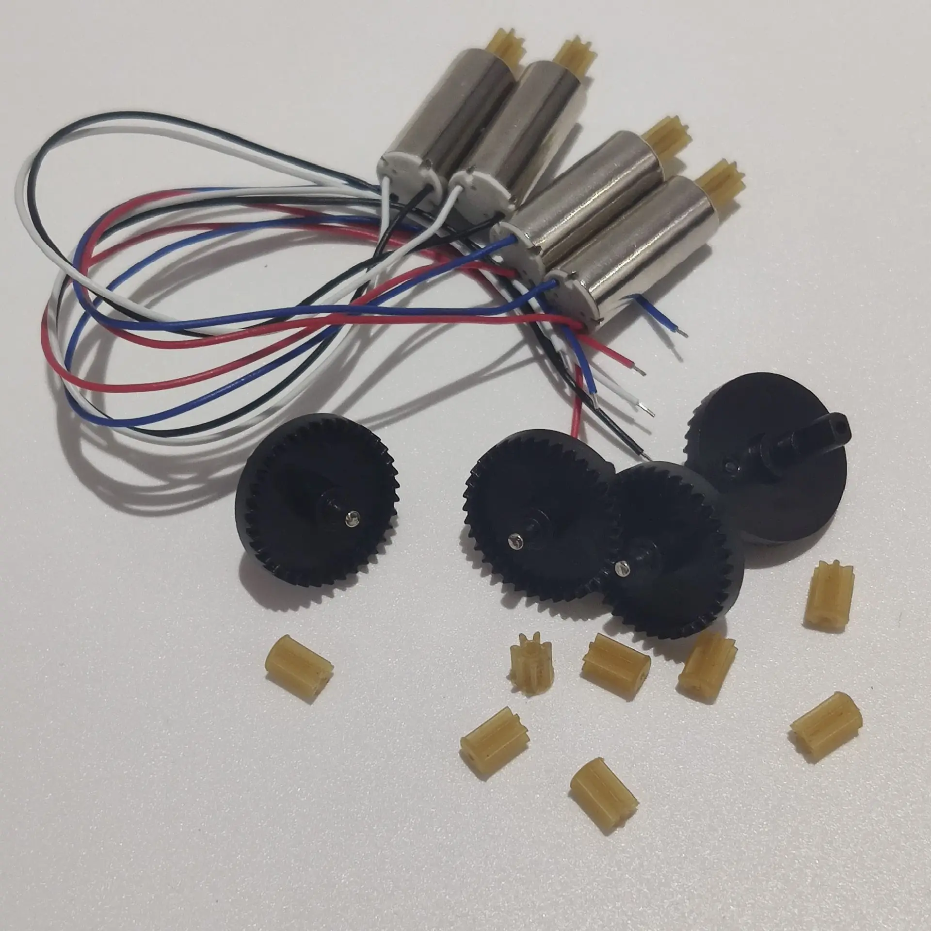 Аксессуары для двигателей CW CCW двигатель 4 шт. + основной шестерня Шестерня