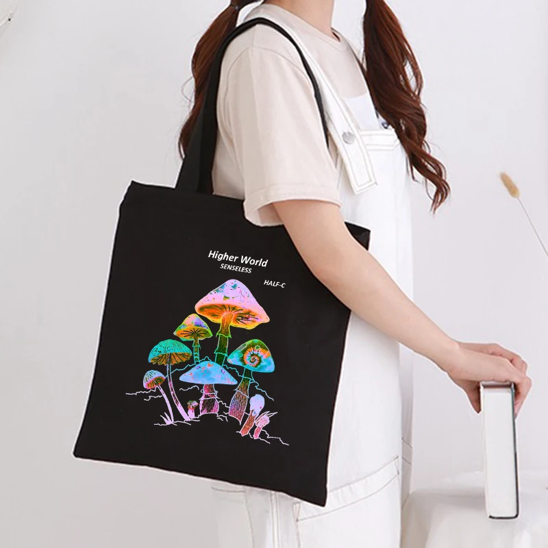

Black Vintage Anime Bag Colorful Mushroom Print Harajuku Women Shopper Bag Large-capacity Canvas Bag Shopping Bag пляжная сумка