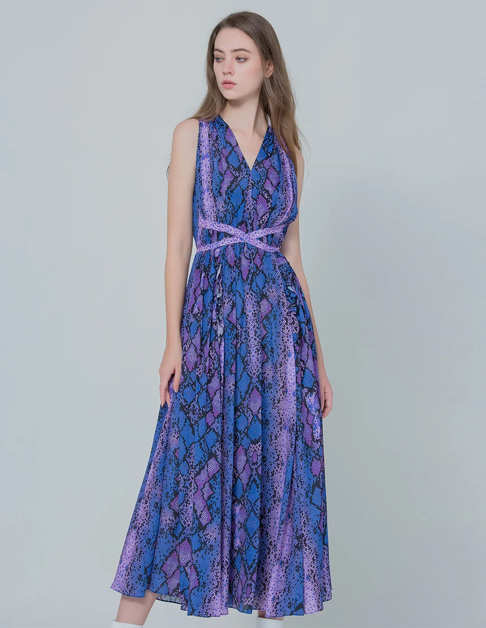 

MARKFAST Women Sleeveless V-Neck Dresses Casual Sweet Snake Pattern A-line Party Robe 2022 Summer Beach Midi Dress Vestidos