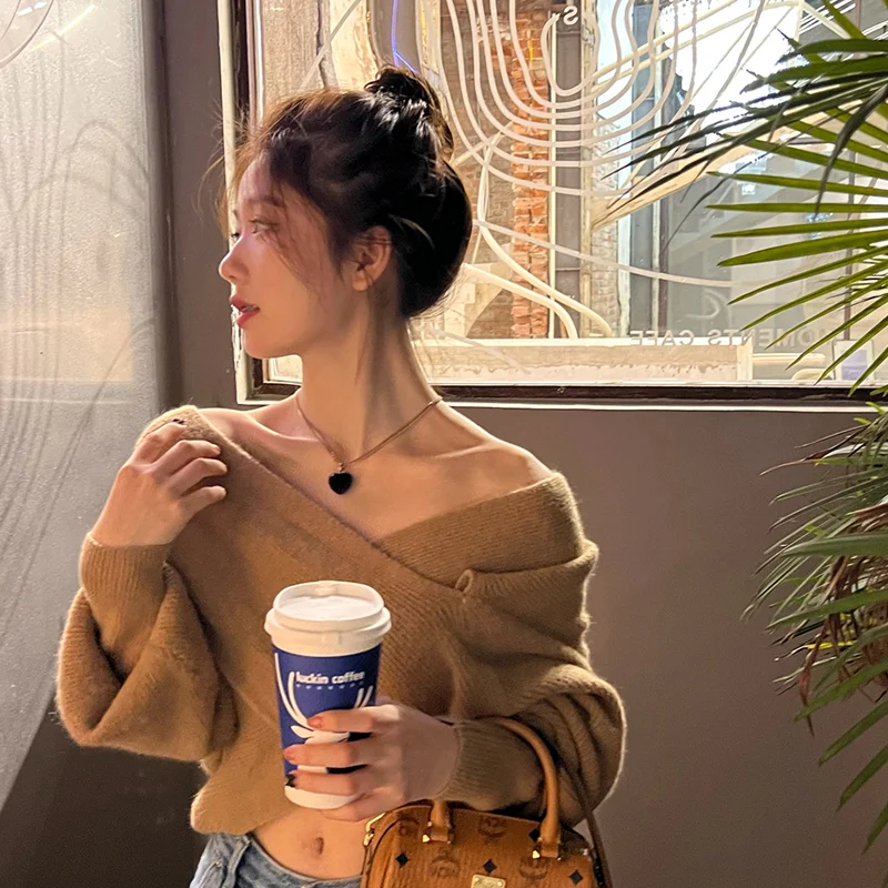

Fashion New Style Cross V-Neck Sense of Design Cropped Sweater Women Autumn and Winter Temperament Versatile Comfortable Blouse
