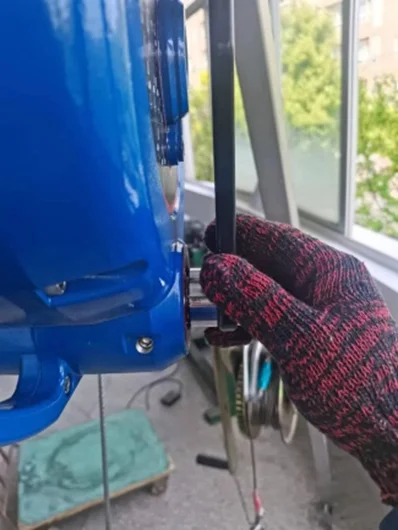 Выдвижная Система аварийной остановки с спасательным подъемным устройством