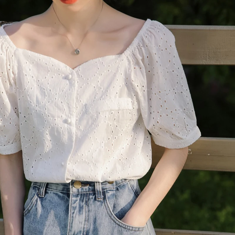 

French Temperament Short-sleeve Lace Shirt Womens 2022 Summer Square Collar Exposed Collarbone Niche Chic Puff Sleeve Lace Shirt