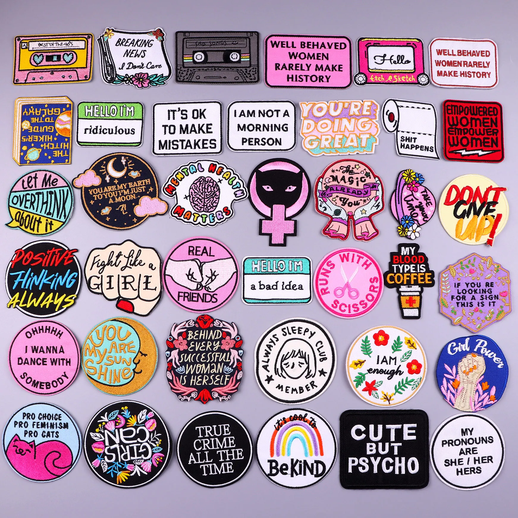 Нашивки с вышивкой в виде букв для одежды термоклейкие нашивки цветами