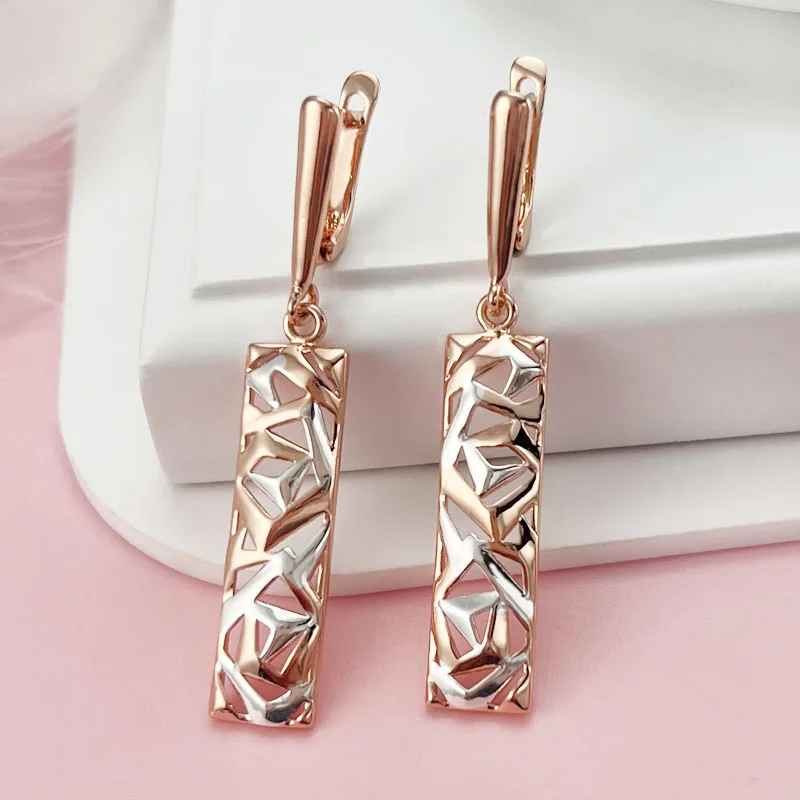 

Popular Hollow Carving Double Color Tag Rose Gold Earrings Pendant
