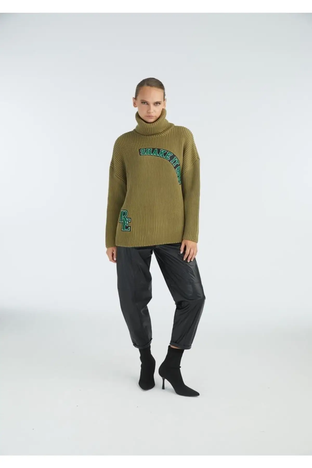 Рисунок 6 - Женское стильное платье-туника