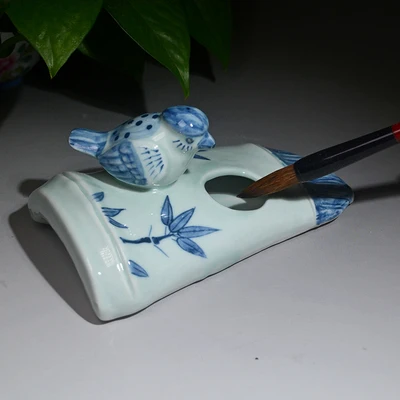

Exquisite Antique Ceramic Pen Rest Paperweight Brush Pen Licking Ornament