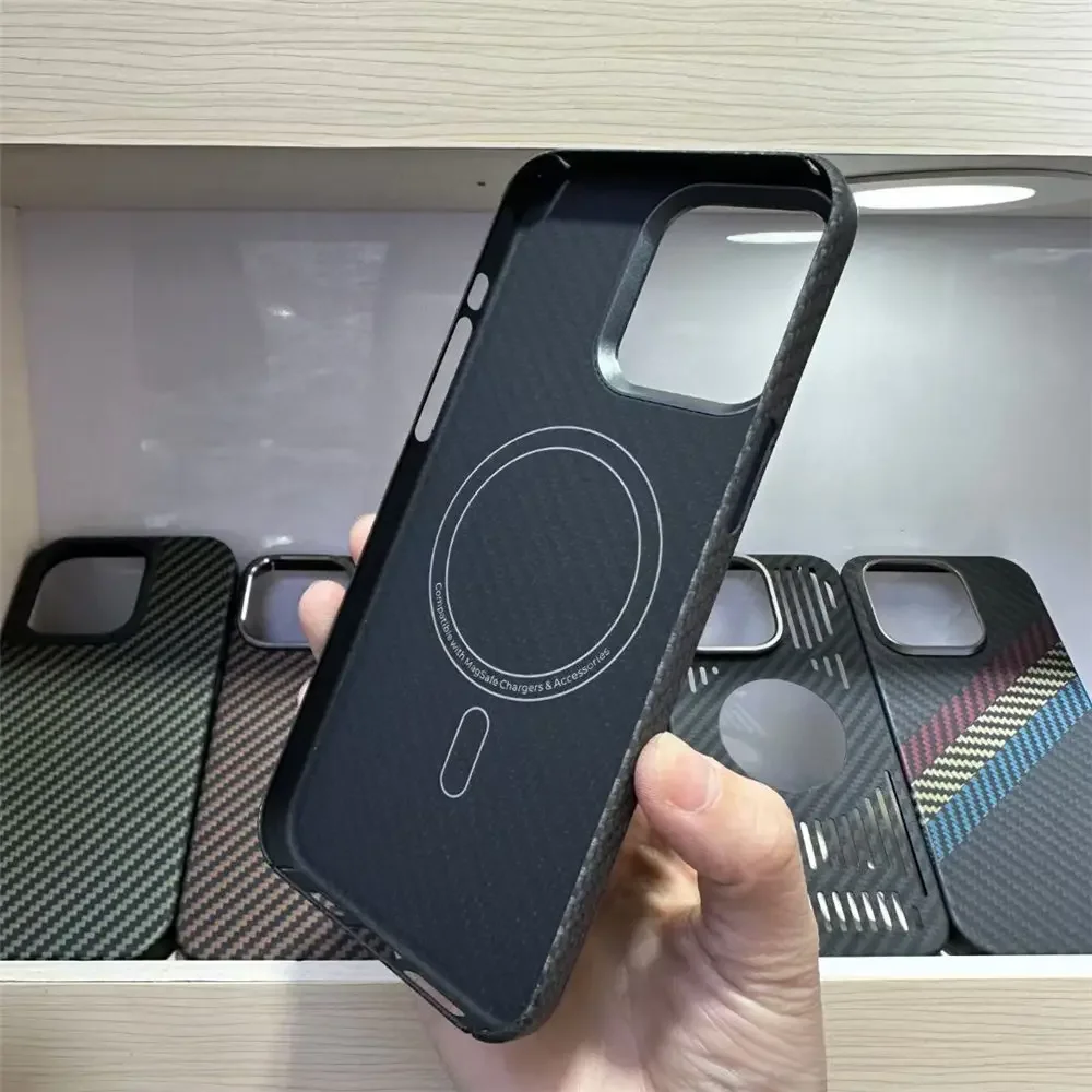 Оригинальный чехол MagSafe из настоящего углеродного волокна Арамид для iPhone 15 Pro Max
