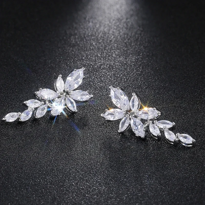 1 пара новых высококачественных атмосферных сережек с цирконом и каплями воды |